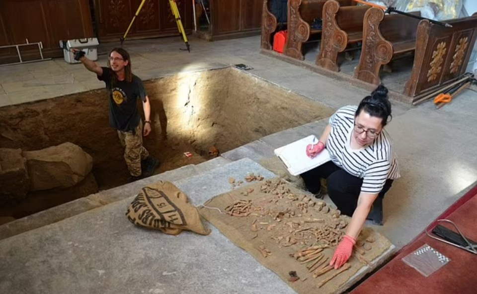 Foi a primeira vez que uma tumba de vampiro desse tipo foi descoberta dentro de uma igreja