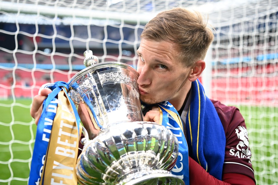 Mas Marc Albrighton revelou agora como os Foxes se consolaram com as comemorações de seus rivais