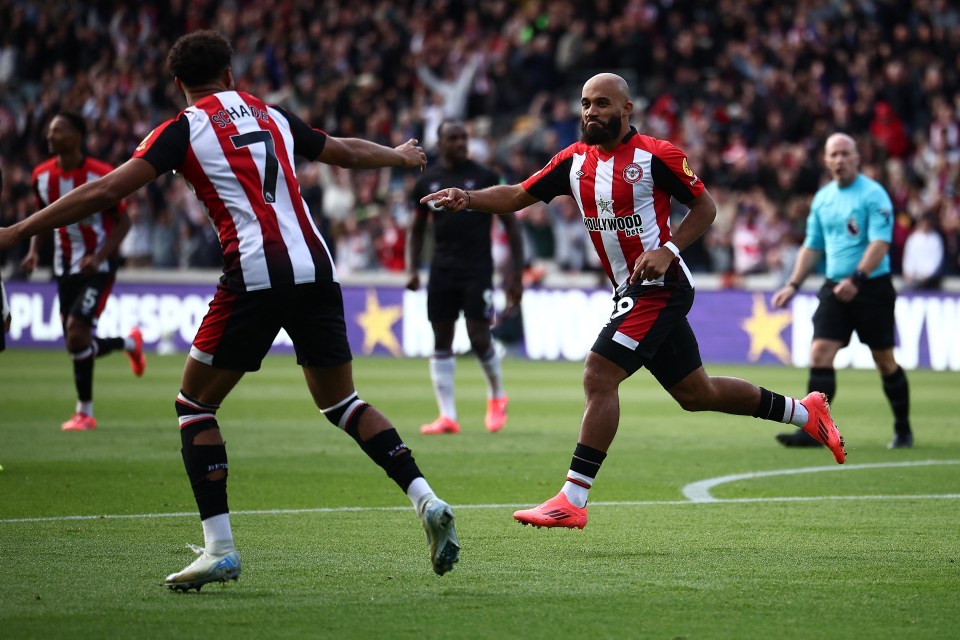 É o terceiro jogo consecutivo na Premier League em que o Brentford marca no primeiro minuto