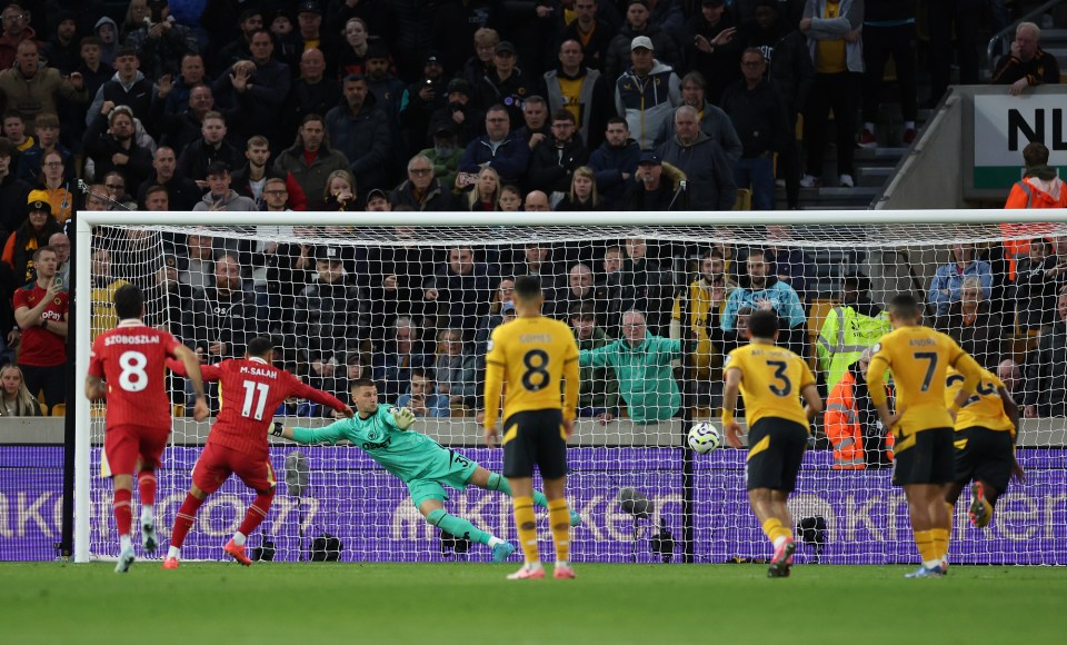 Salah não cometeu nenhum erro na hora, mandando Sam Johnstone para o lado errado