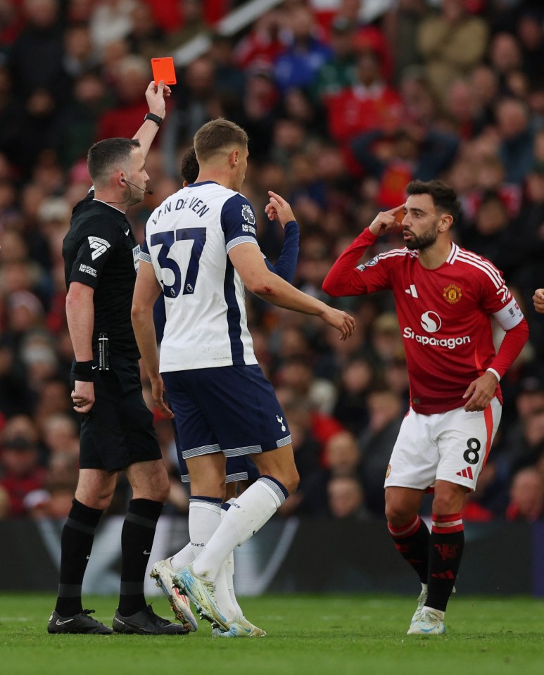 Bruno Fernandes foi expulso no primeiro tempo contra o Spurs