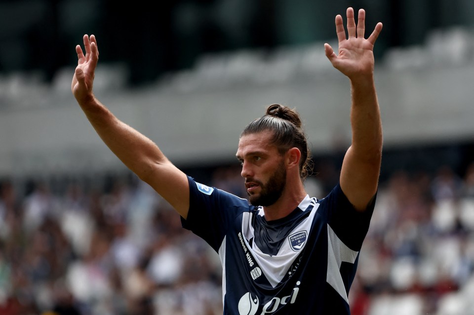 Andy Carroll disse que quer ficar no Bordeaux até os 40 anos