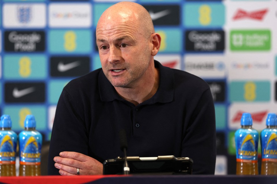 Lee Carsley diz que Harry Maguire ainda tem um grande futuro para os Três Leões