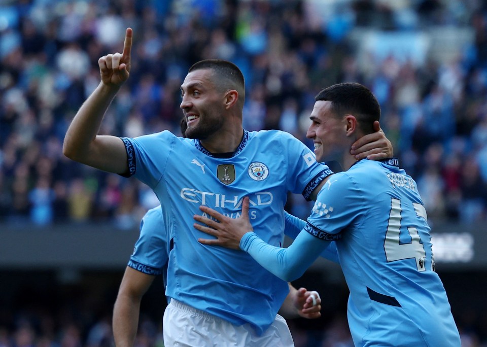 Mateo Kovacic marcou dois gols pelo City