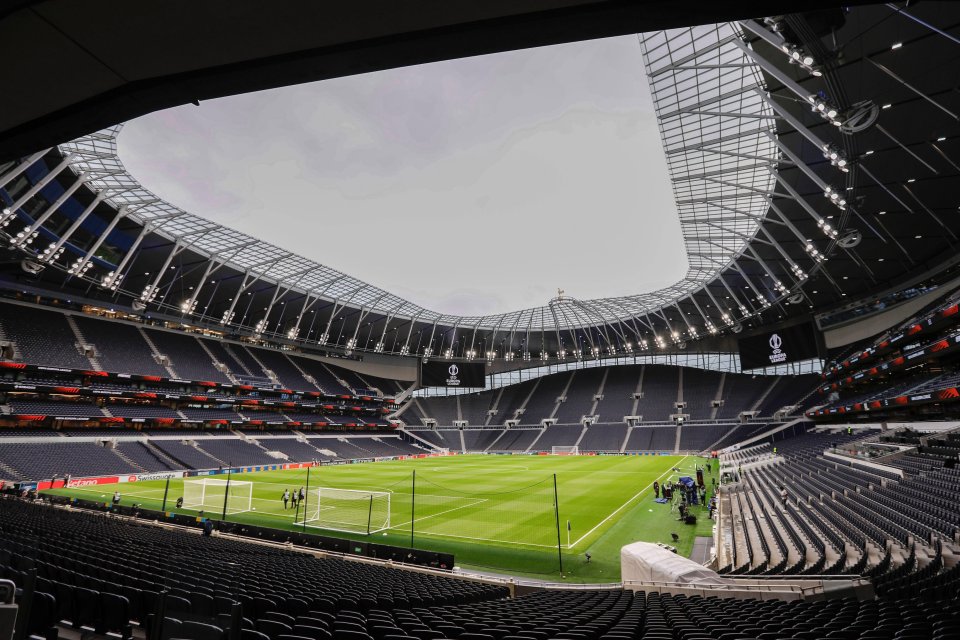 Os Spurs construíram um novo terreno para substituir o antigo White Hart Lane