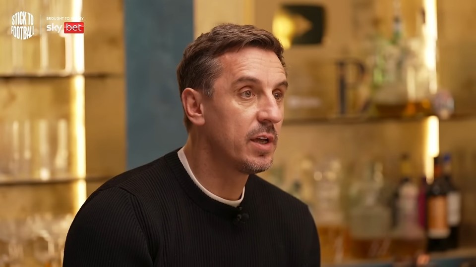 Gary Neville concordou com a ideia