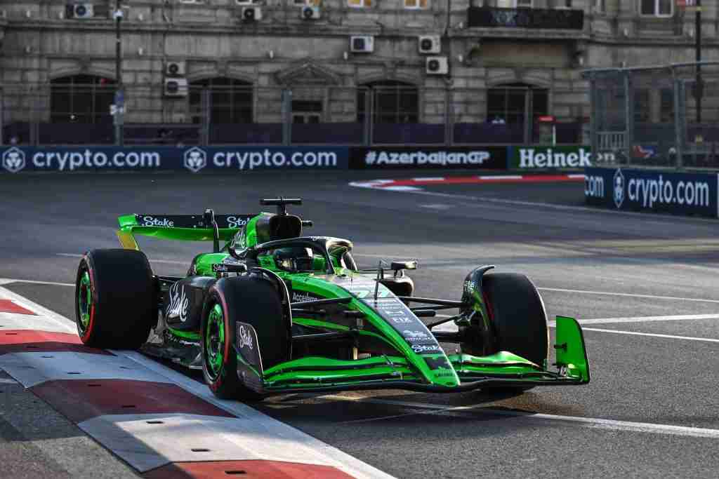 Valtteri Bottas na pista durante treinos do Grande Prêmio do Azerbaijão de 2024 | Limpar