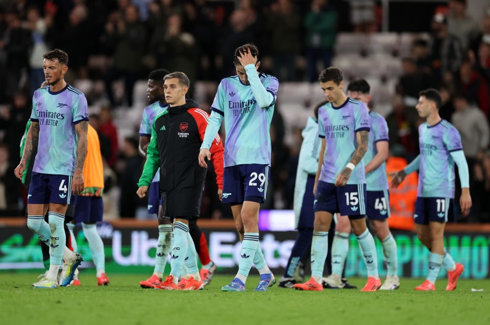 O Arsenal caiu para uma derrota por 2 a 0 para o Bournemouth no sábado