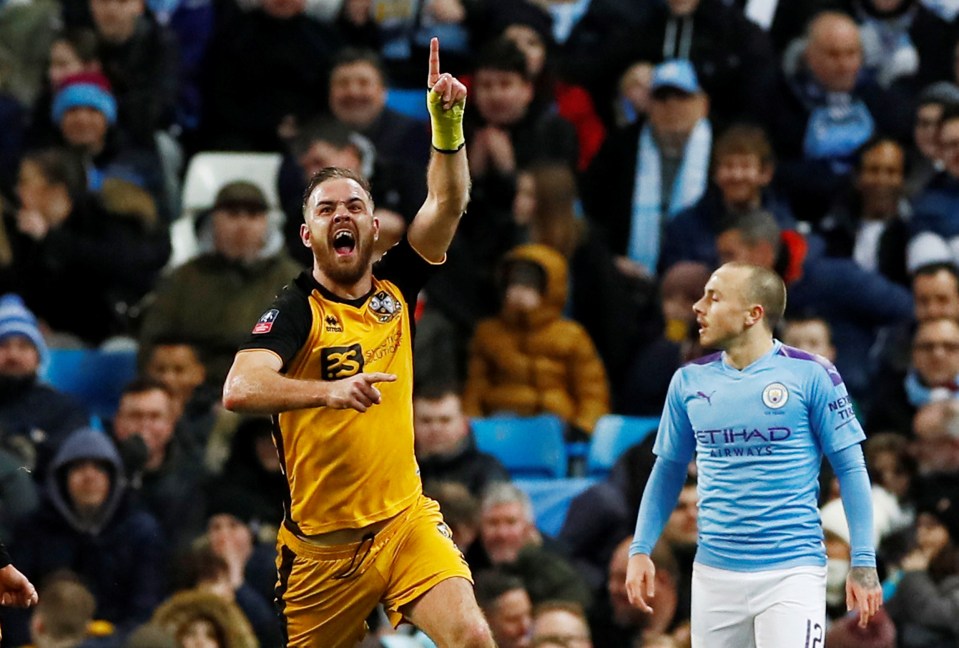 Pope marcou contra o Man City pelo Port Vale