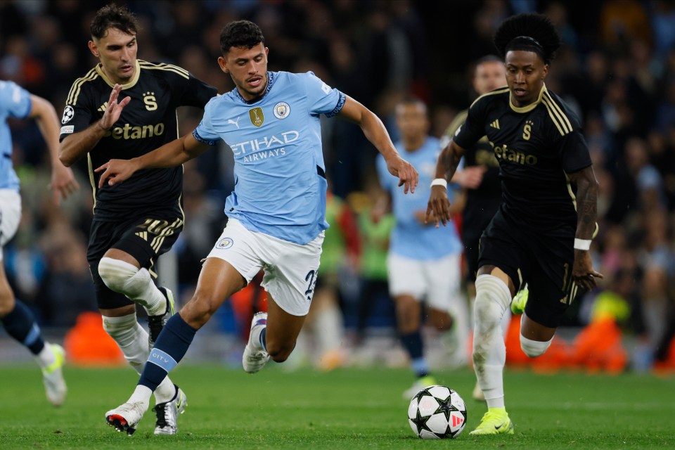 Matheus Nunes marcou dois gols do City e marcou de pênalti