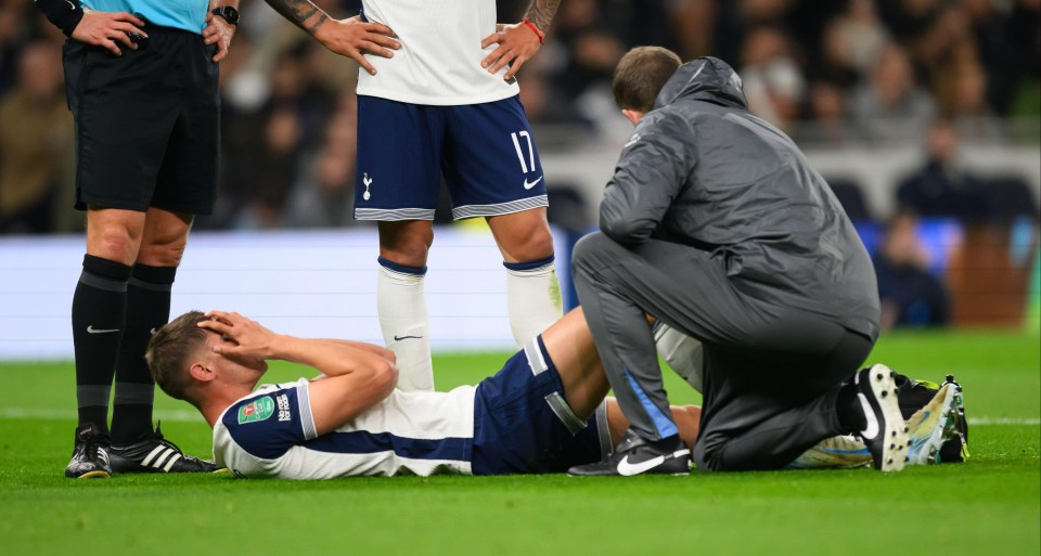 O único ponto negativo para o Spurs foi que Micky van de Ven saiu lesionado