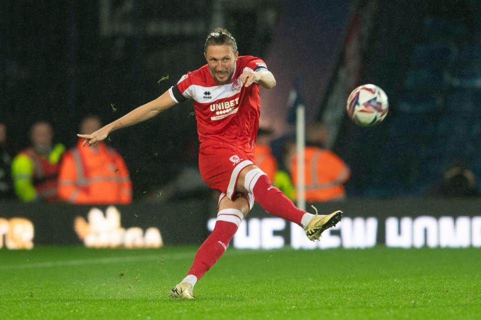 Depois de deixar os Gunners, Ayling construiu uma carreira de sucesso e atualmente joga no Boro