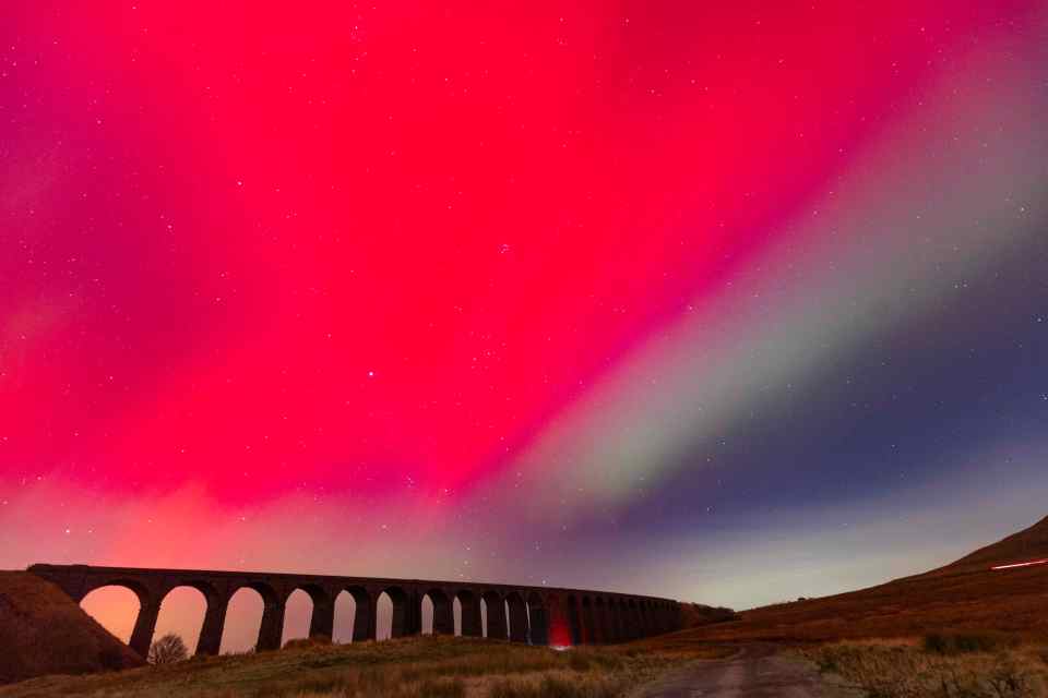 Luzes do Norte brilham sobre North Yorkshire