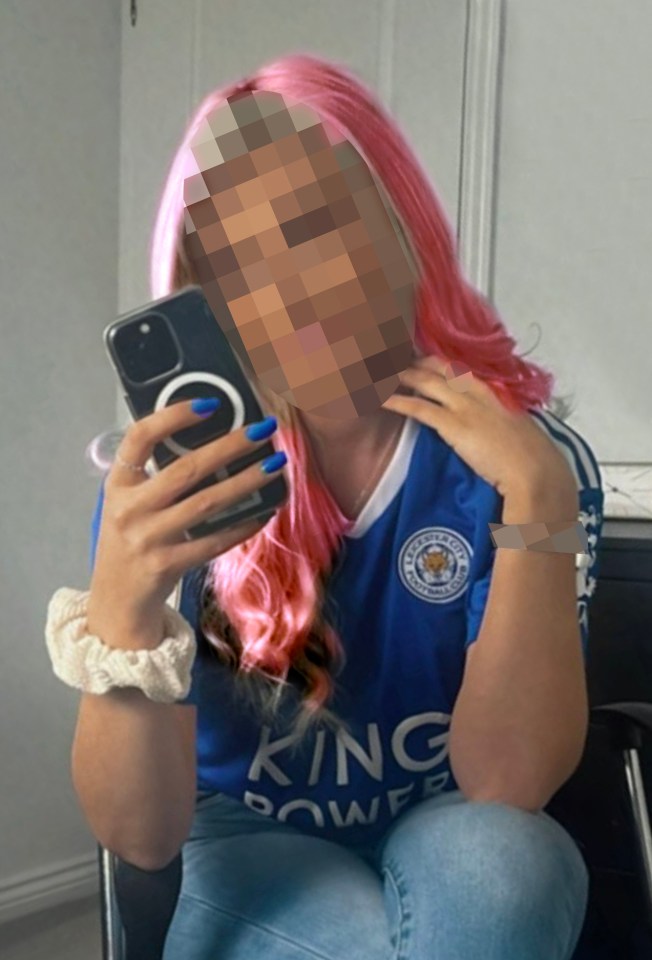 Um torcedor do Leicester City reclamou com o clube que algumas de suas estrelas estão adorando entrar em contato com sua linda nora nas redes sociais