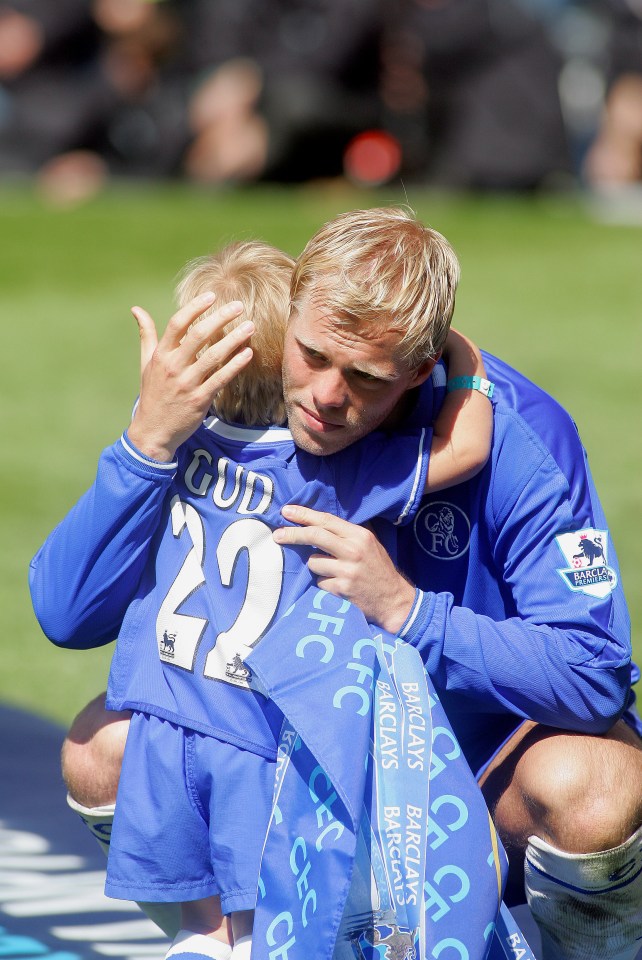 O ícone do Chelsea, Eidur Gudjohnsen, retornou a Stamford Bridge na noite passada