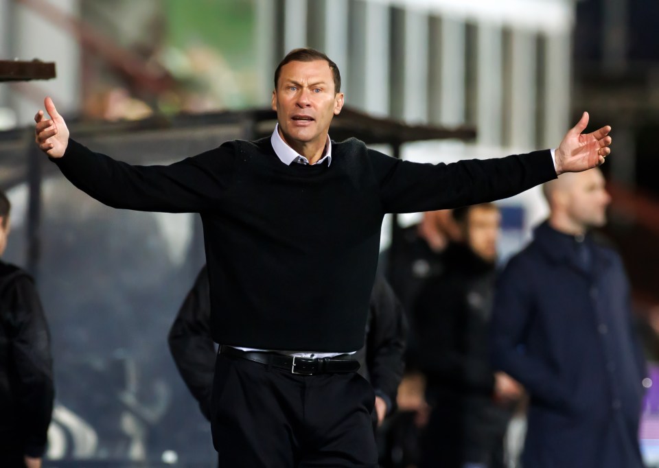 Duncan Ferguson foi demitido do cargo de chefe do Inverness