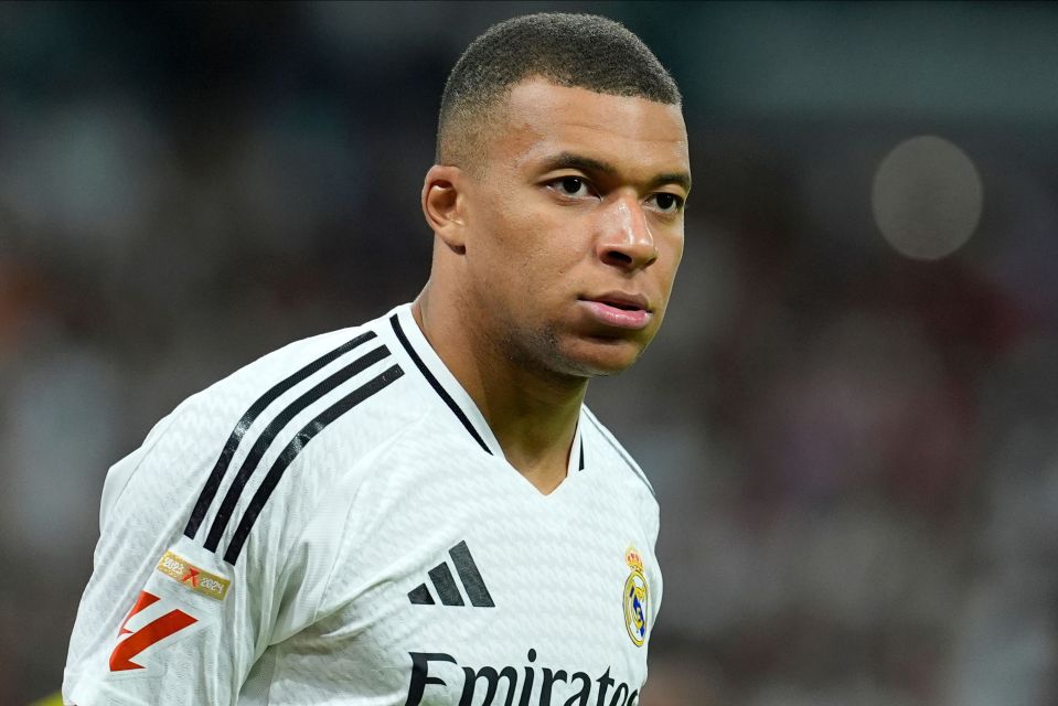 Kylian Mbappe teve uma queixa de estupro apresentada contra ele, informou um jornal sueco