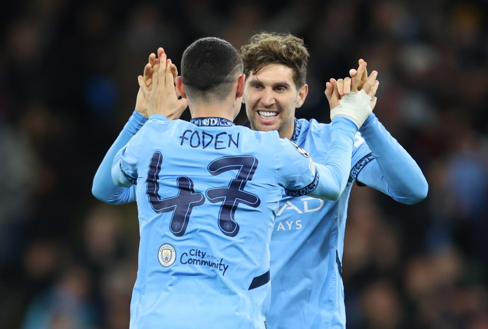 Phil Foden e John Stones marcaram contra o Sparta Praga