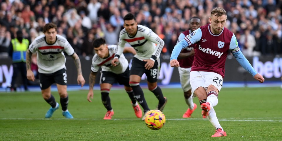 O pênalti de Jarrod Bowen nos acréscimos valeu ao West Ham a vitória sobre o Man Utd