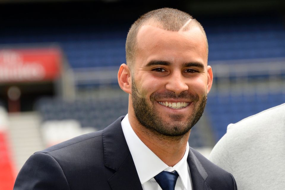 O ex-fracasso do Stoke Jese Rodriguez assinou pelo décimo clube de sua carreira