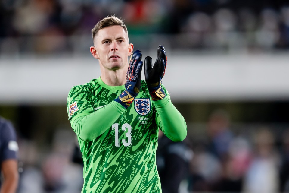 Dean Henderson fez sua primeira partida em quatro anos contra a Finlândia