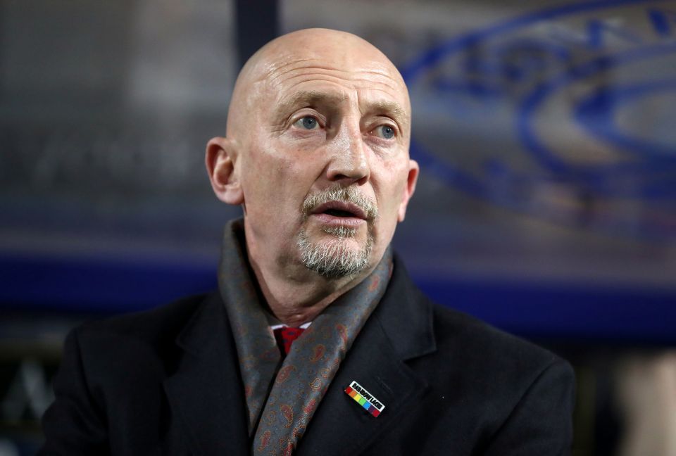 Ian Holloway foi nomeado treinador do Swindon