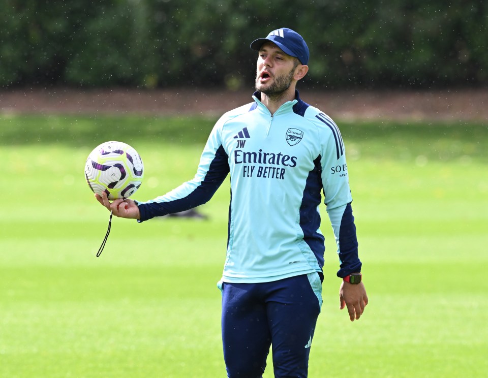 Jack Wilshere está em negociações para assumir a função de treinador do time principal do Norwich City