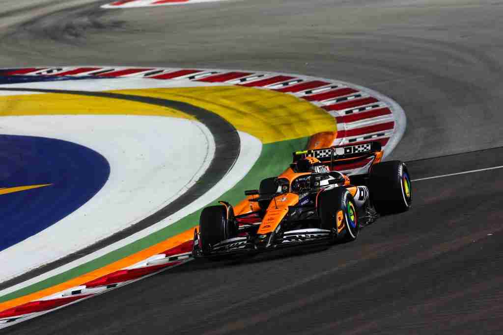 Lando Norris durante treinos do GP de Cingapura de 2024 | Equipe McLaren F1