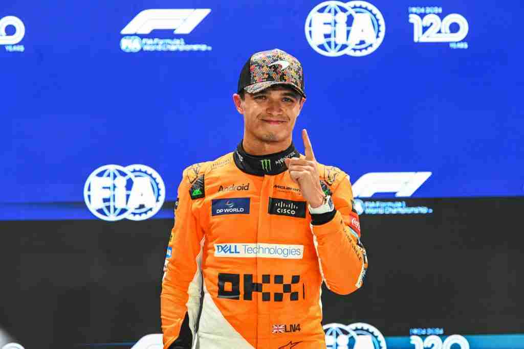 Lando Norris comemora pole position no GP de Cingapura de 2024 | Pirelli