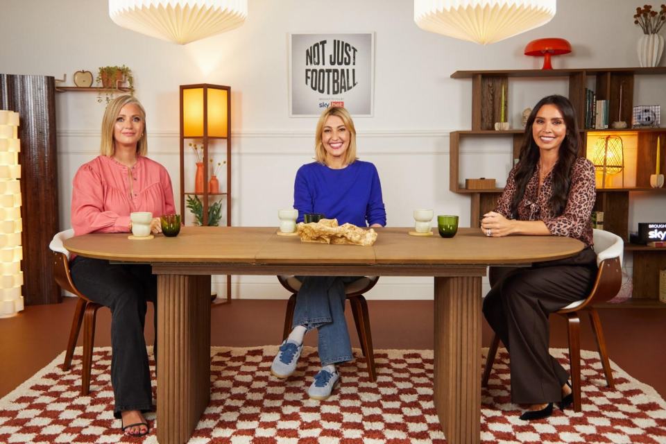 Not Just Football é estrelado por Hayley McQueen, Kelly Cates e Christine Lampard