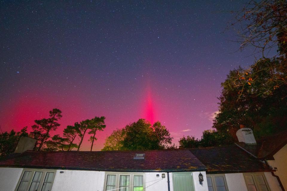 Aurora Boreal vista sobre Flintshire, Norte de Gales, no início desta semana