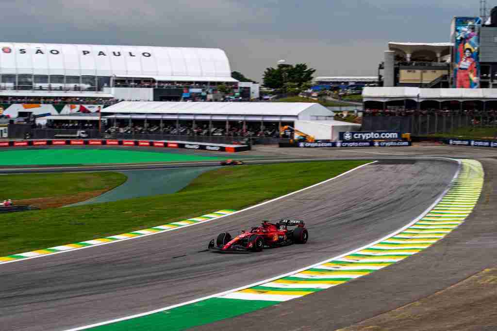 Carlos Sainz no GP do Brasil de 2023 | Scuderia Ferrari