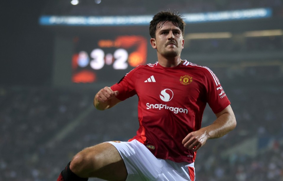 Harry Maguire deveria ser alguém a quem Ruben Amorim recorre, acrescentou Redknapp