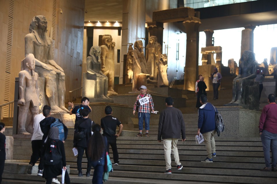 A 'Grande Escadaria' do Museu Egípcio sendo apresentada à imprensa antes da data de inauguração. Crédito: Getty