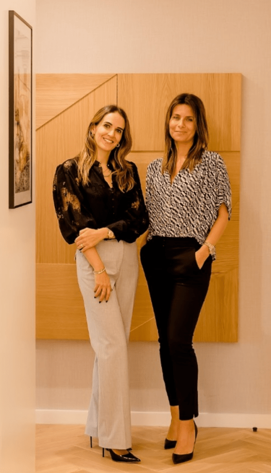 Maria e Raquel dirigem juntas a empresa de design de interiores Dois Tons