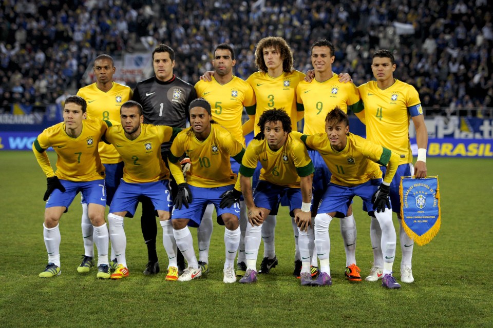 Estrelou com Ronaldinho e Neymar na Seleção Brasileira