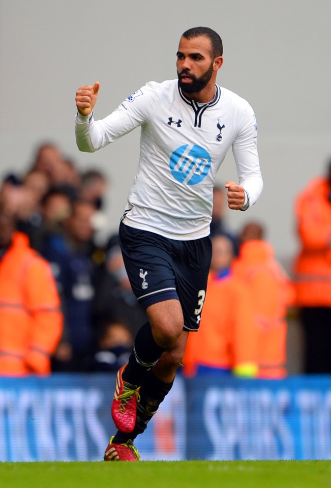 Sandro, 35 anos, fez 106 partidas pelo Spurs