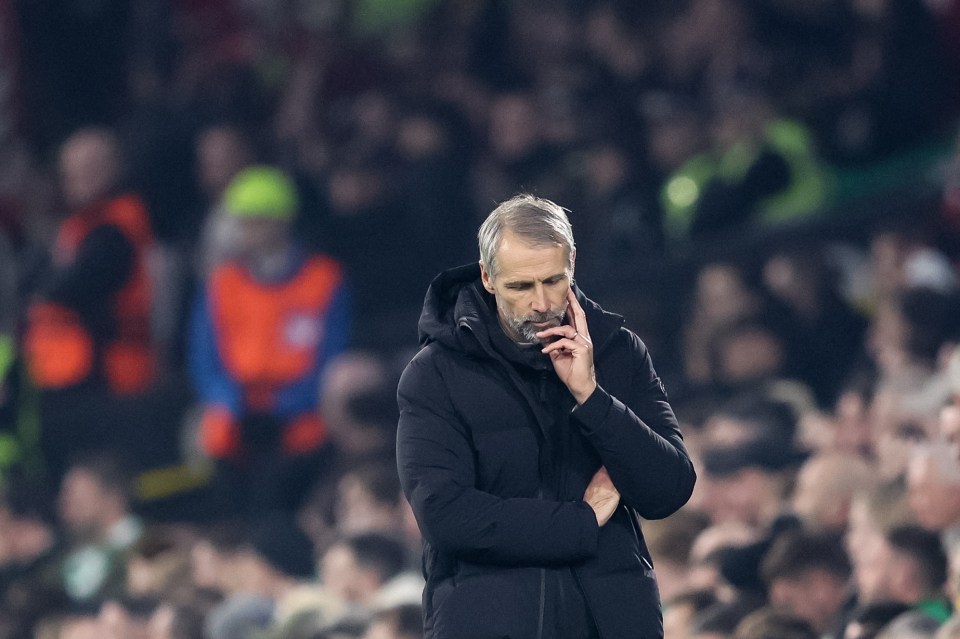 epa11703744 O técnico do Leipzig, Marco Rose, reage durante a partida de futebol da UEFA Champions League entre Celtic FC e RasenBallsport Leipzig, em Glasgow, Grã-Bretanha, 5 de novembro de 2024. EPA/ROBERT PERRY