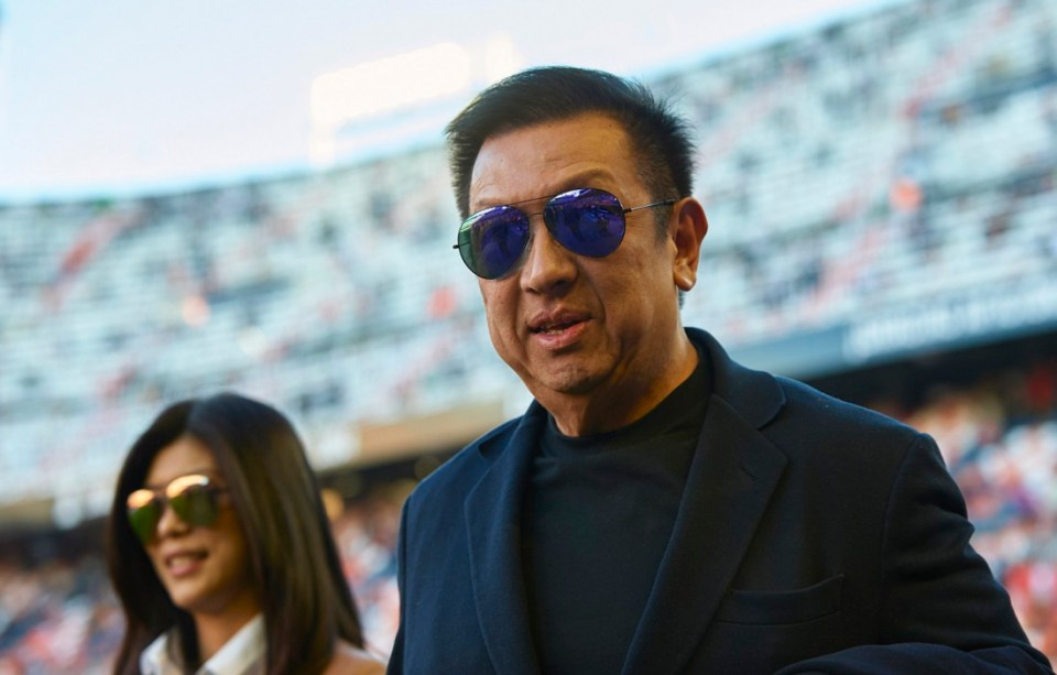 O proprietário do Valencia, Peter Lim, está no negócio com Neville há muitos anos