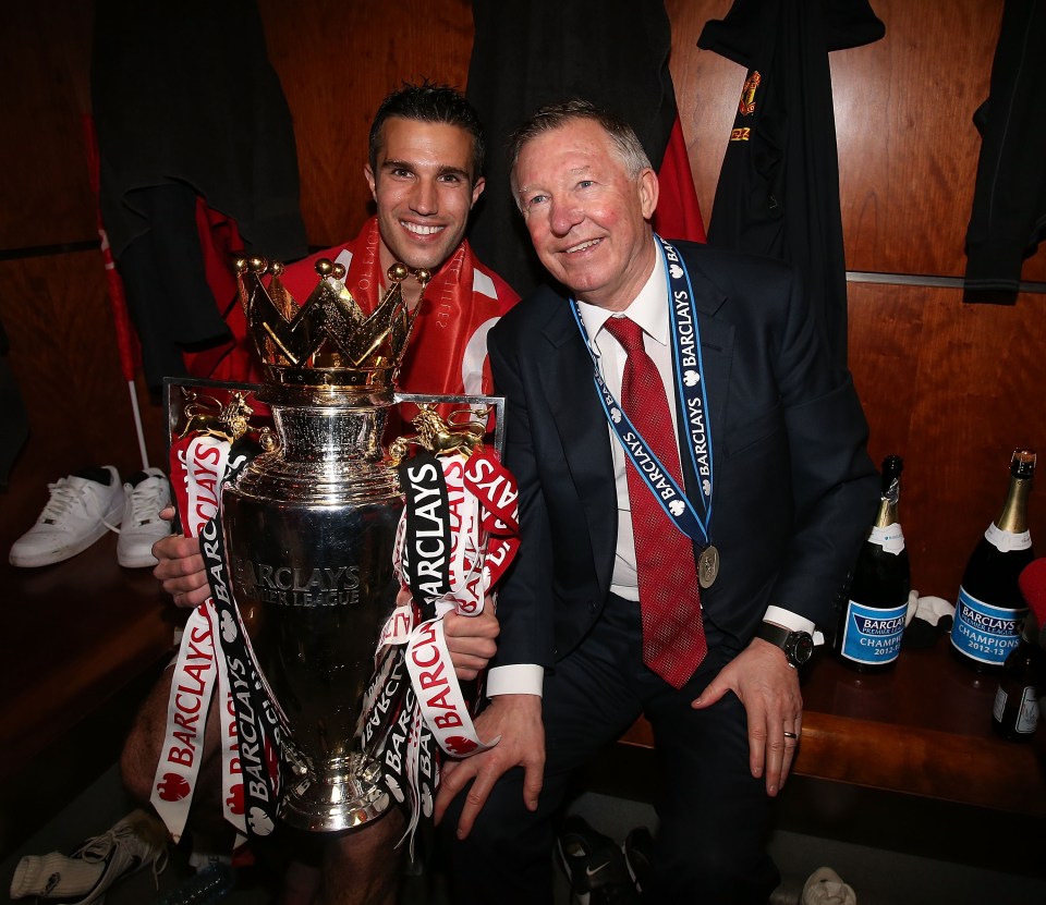 Sir Alex Ferguson sacrificou seus valores para contratar Robin van Persie, mas ganhou o título instantaneamente