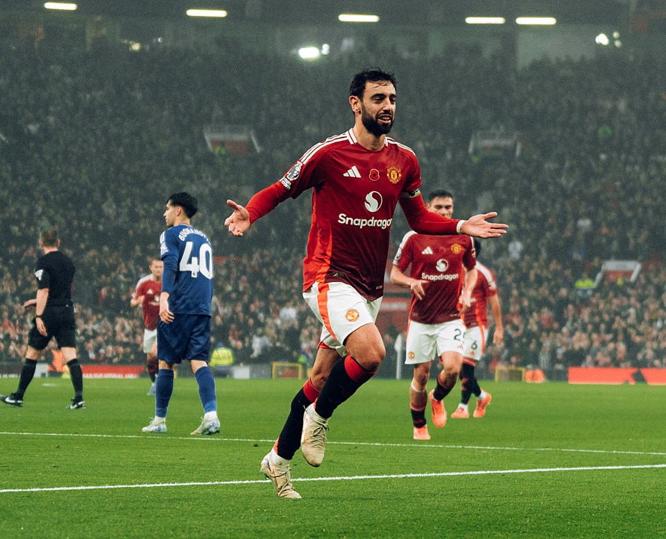 Bruno Fernandes foi o protagonista na vitória do Man Utd sobre o Leicester por 3-0