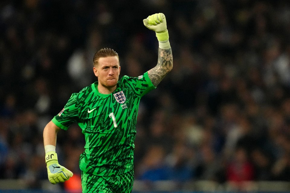 Jordan Pickford manteve a Inglaterra à frente com algumas defesas importantes