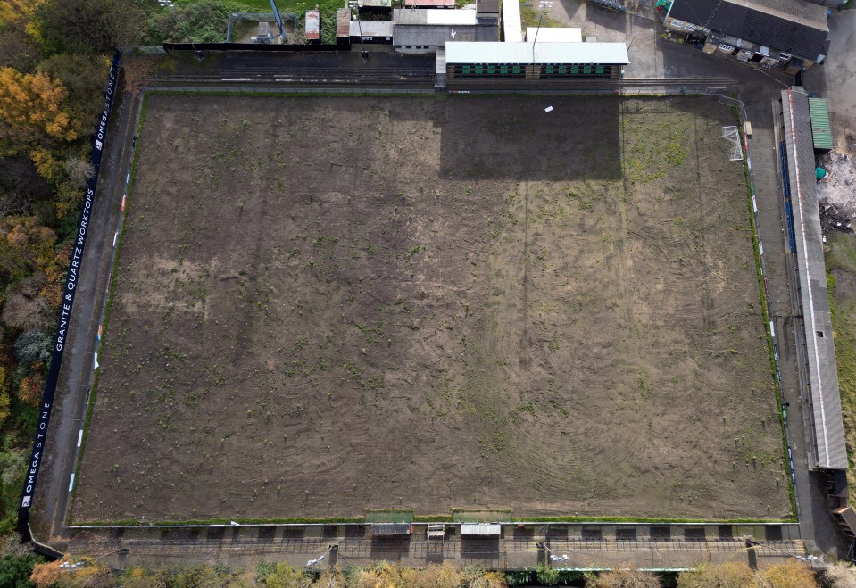 O campo precisa de recapeamento há algum tempo