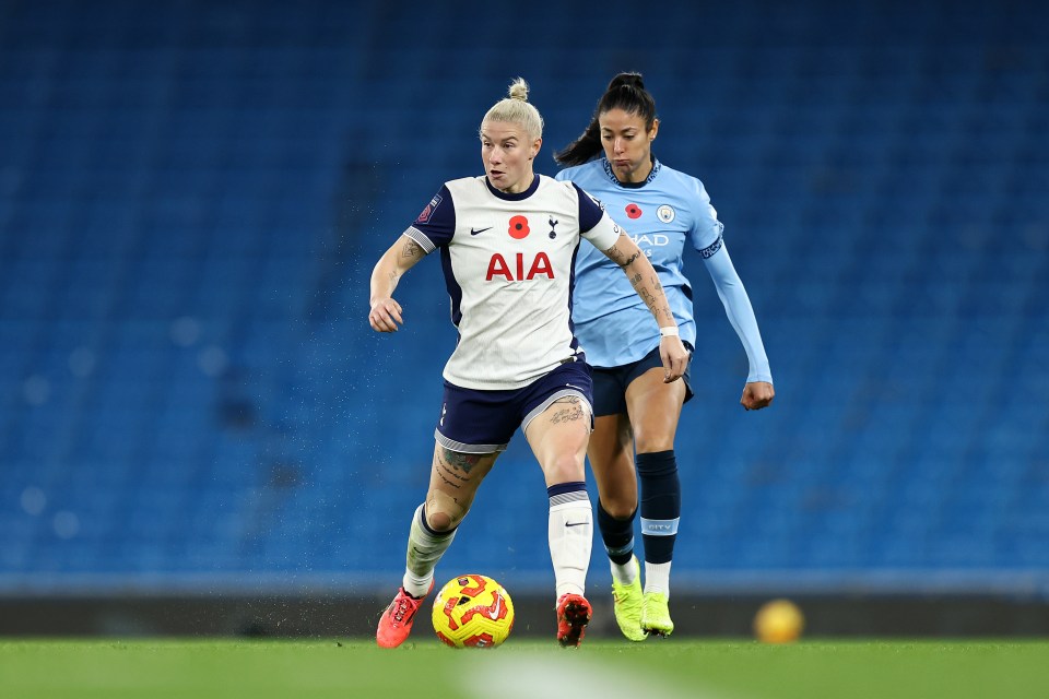 A última partida do Spurs na WSL terminou com uma derrota fora de casa por 4 a 0 para o Man City, após uma vitória no derby contra o West Ham