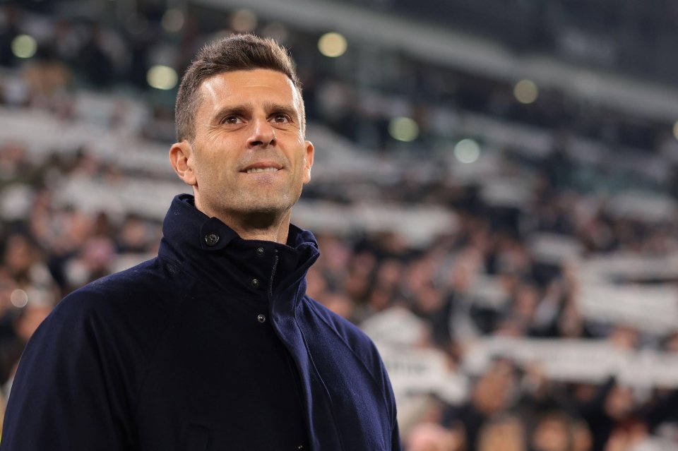 Zirkzee se reunirá com o ex-técnico Thiago Motta se ele ingressar na Juventus