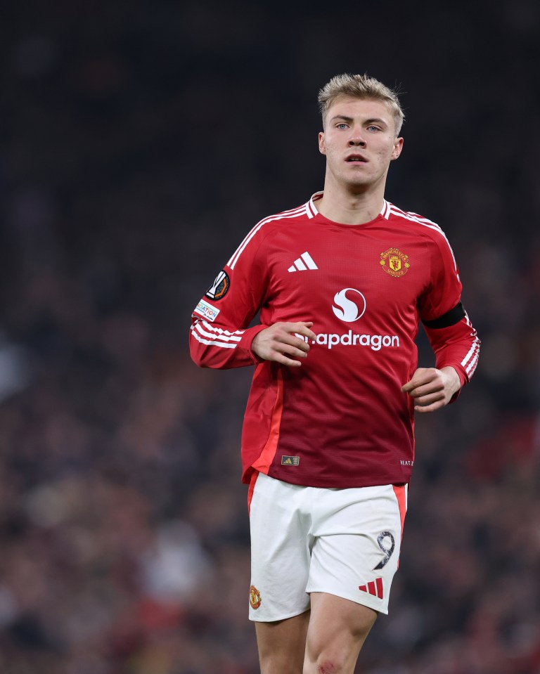 Ramus Hojlund mostrou vislumbres de potencial em Old Trafford