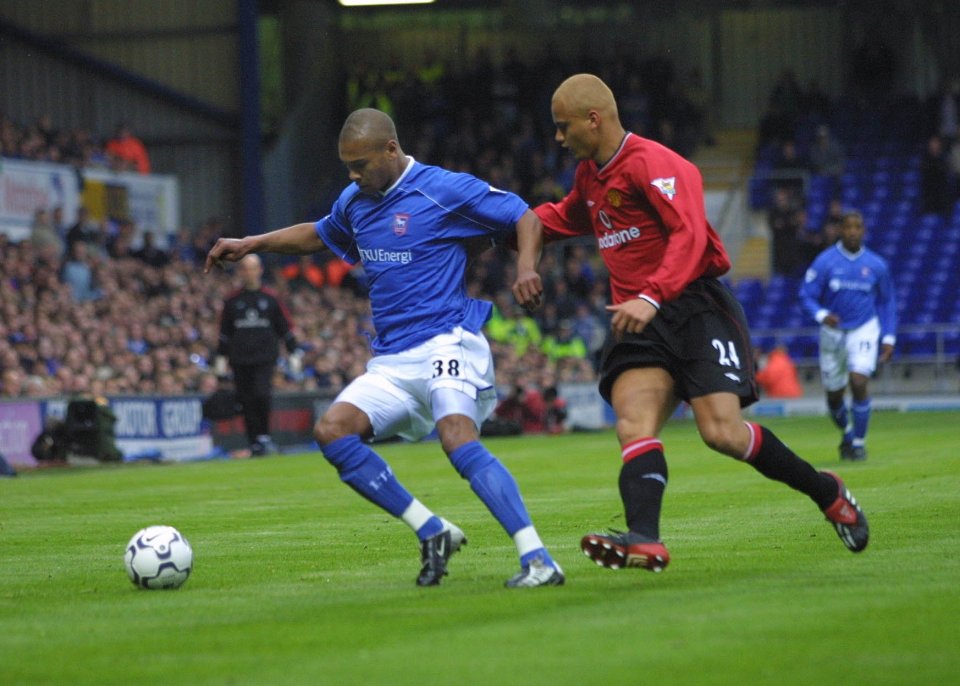 Wes Brown se estabeleceu no time dos Red Devils em 2002