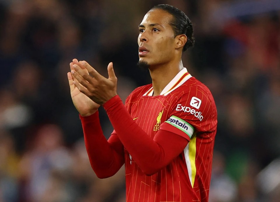 Virgil van Dijk também estará sem contrato no final da temporada