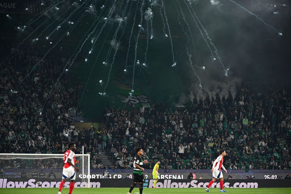 Trilhos de fumaça caíram na área do Arsenal