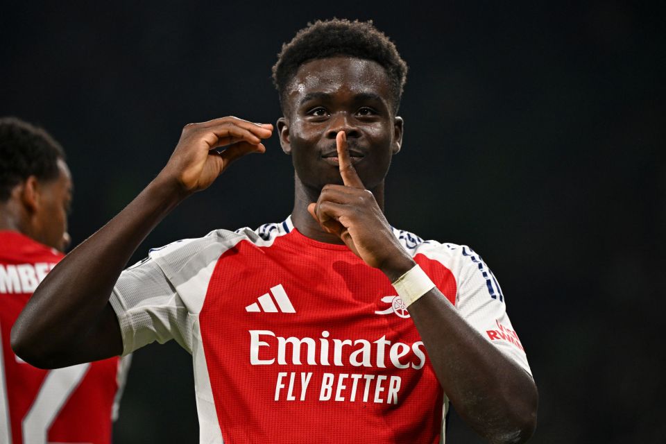 Bukayo Saka marcou mais um gol e uma assistência